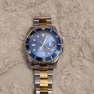 Luxury Blue and Gold Stainless Steel Watch